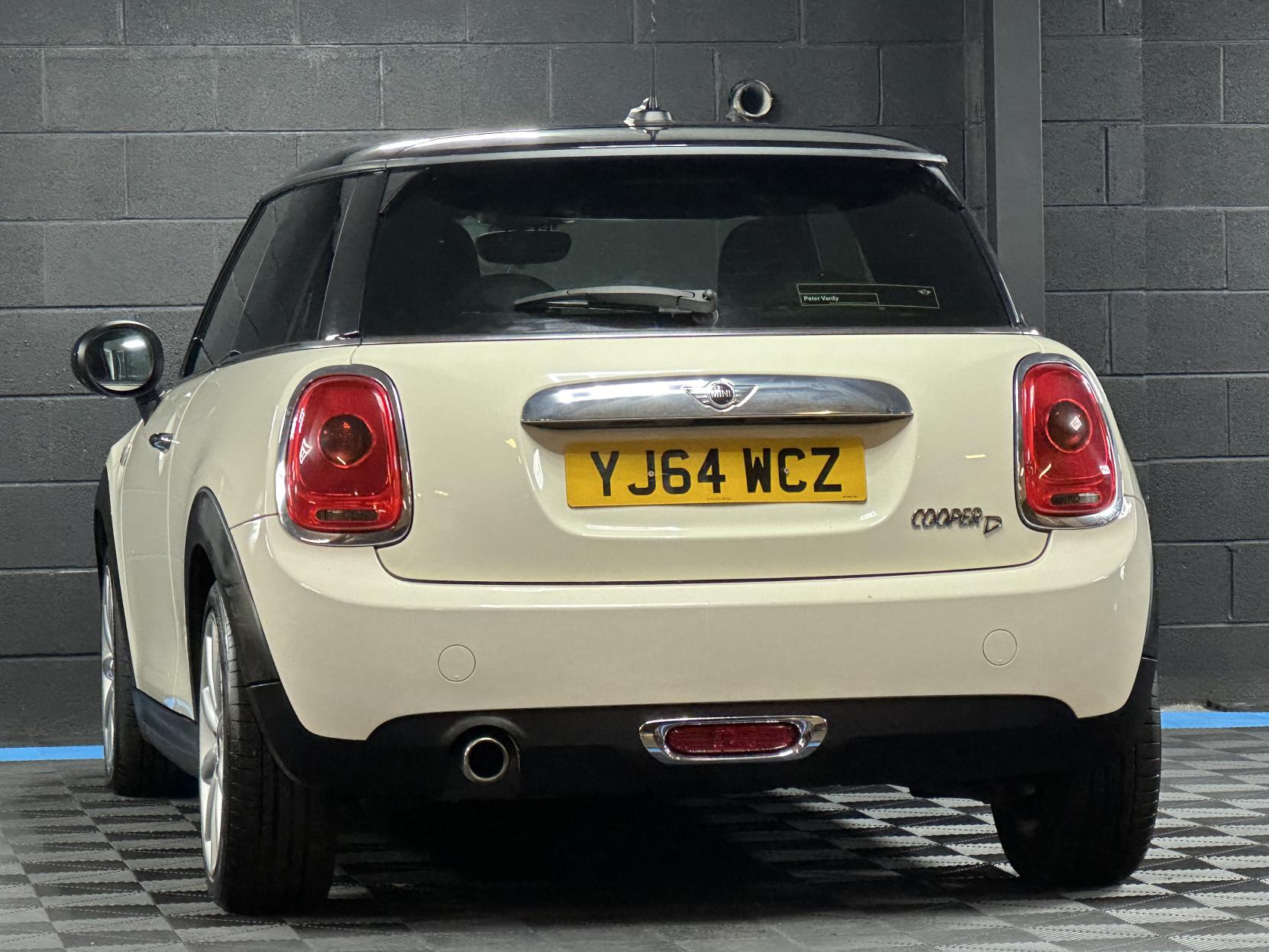 MINI Hatch 1.5 Cooper D Hatchback 3dr Diesel Manual Euro 6 (s/s) (116 ps)