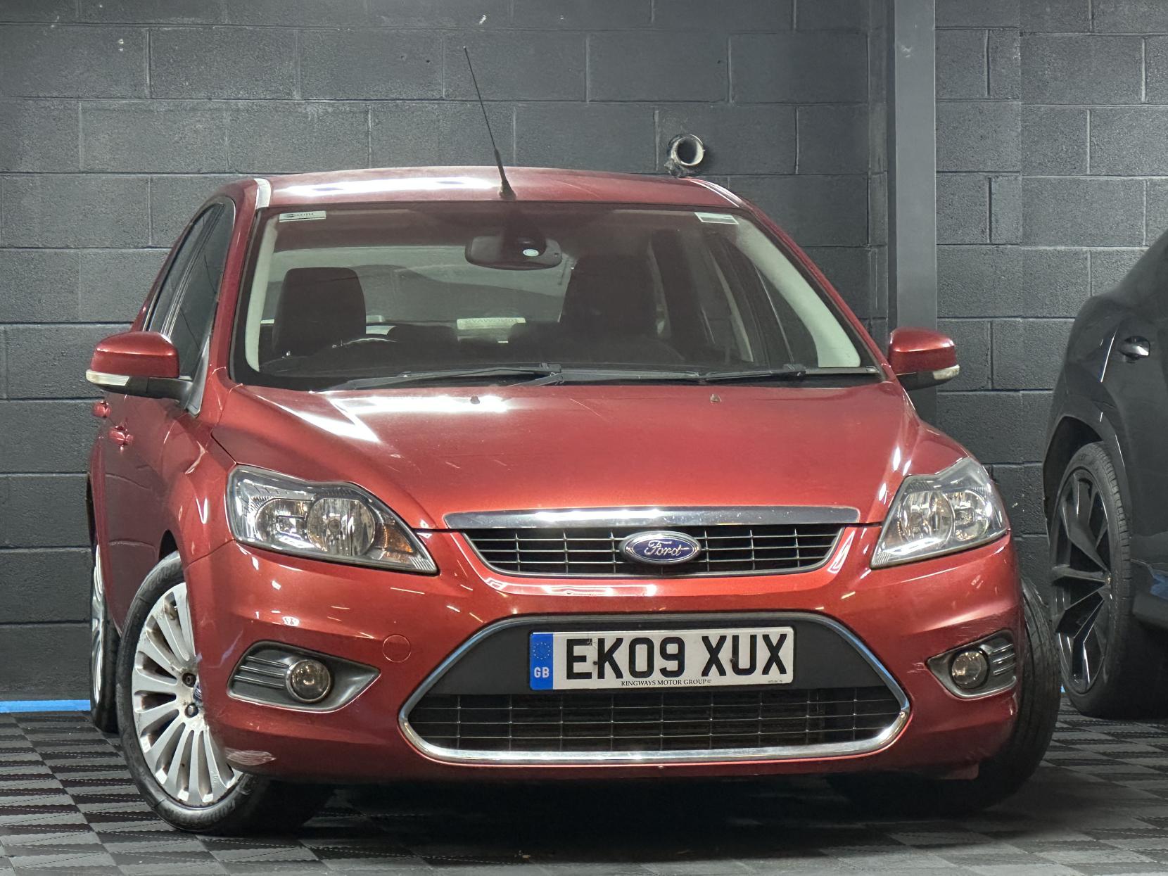 Ford Focus 2.0 TDCi DPF Titanium Hatchback 5dr Diesel Powershift (154 g/km, 134 bhp)