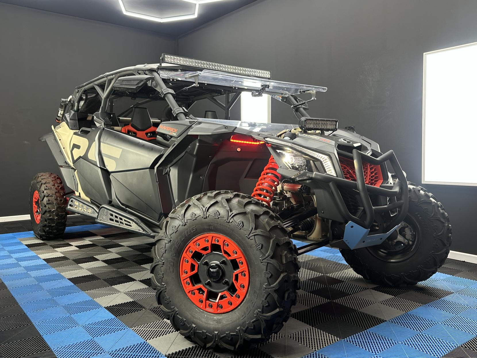 Can-Am Maverick 1000 x3 turbo