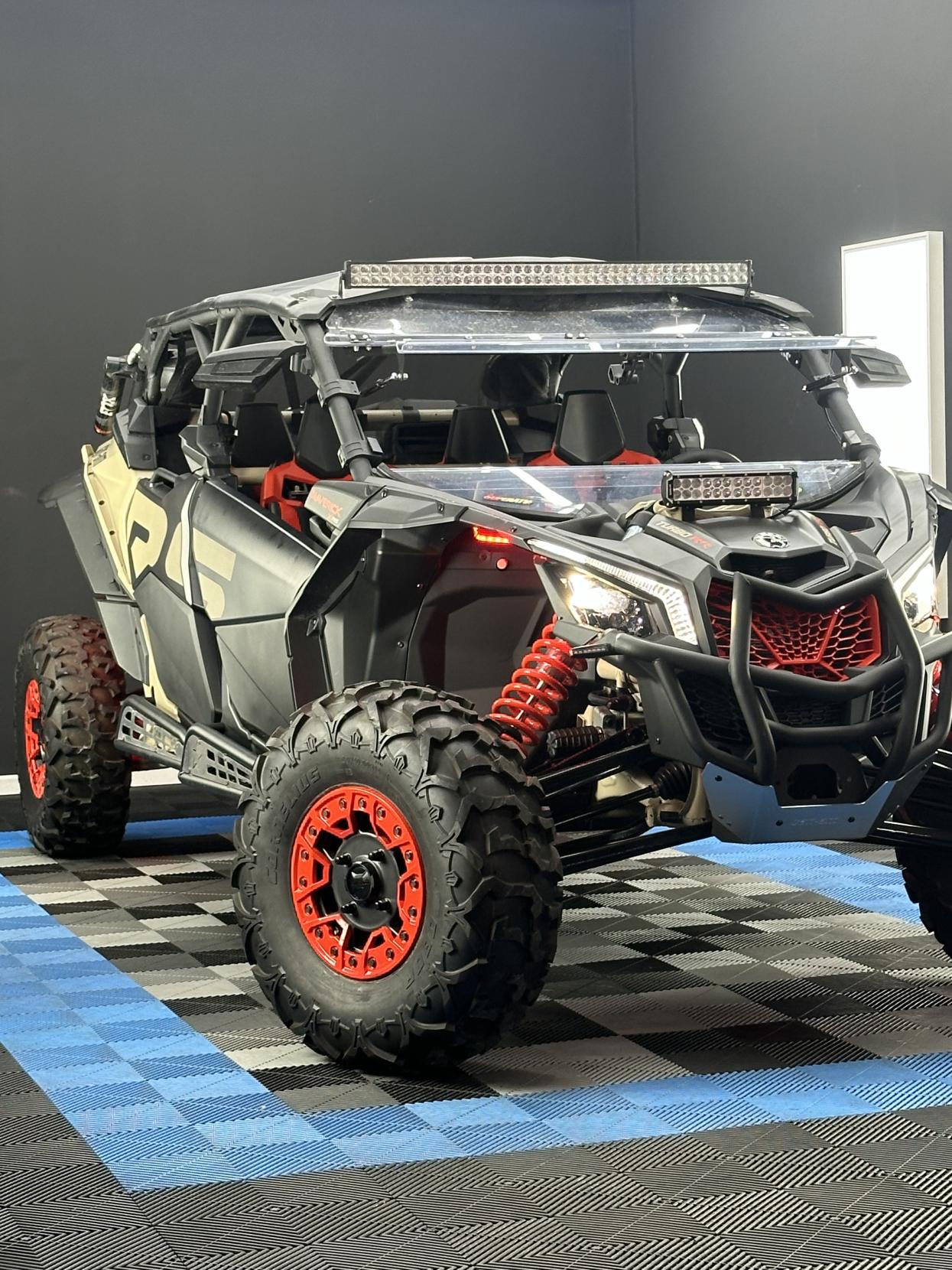 Can-Am Maverick 1000 x3 turbo