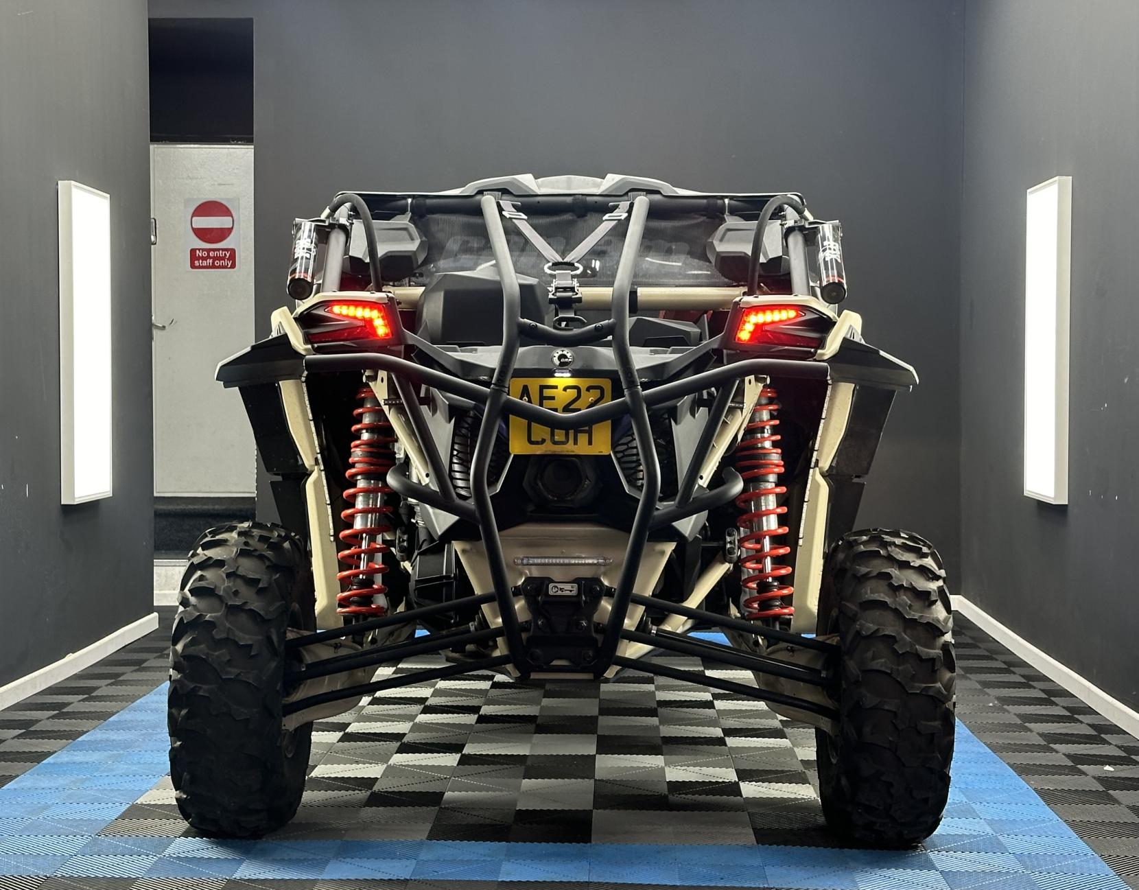 Can-Am Maverick 1000 x3 turbo