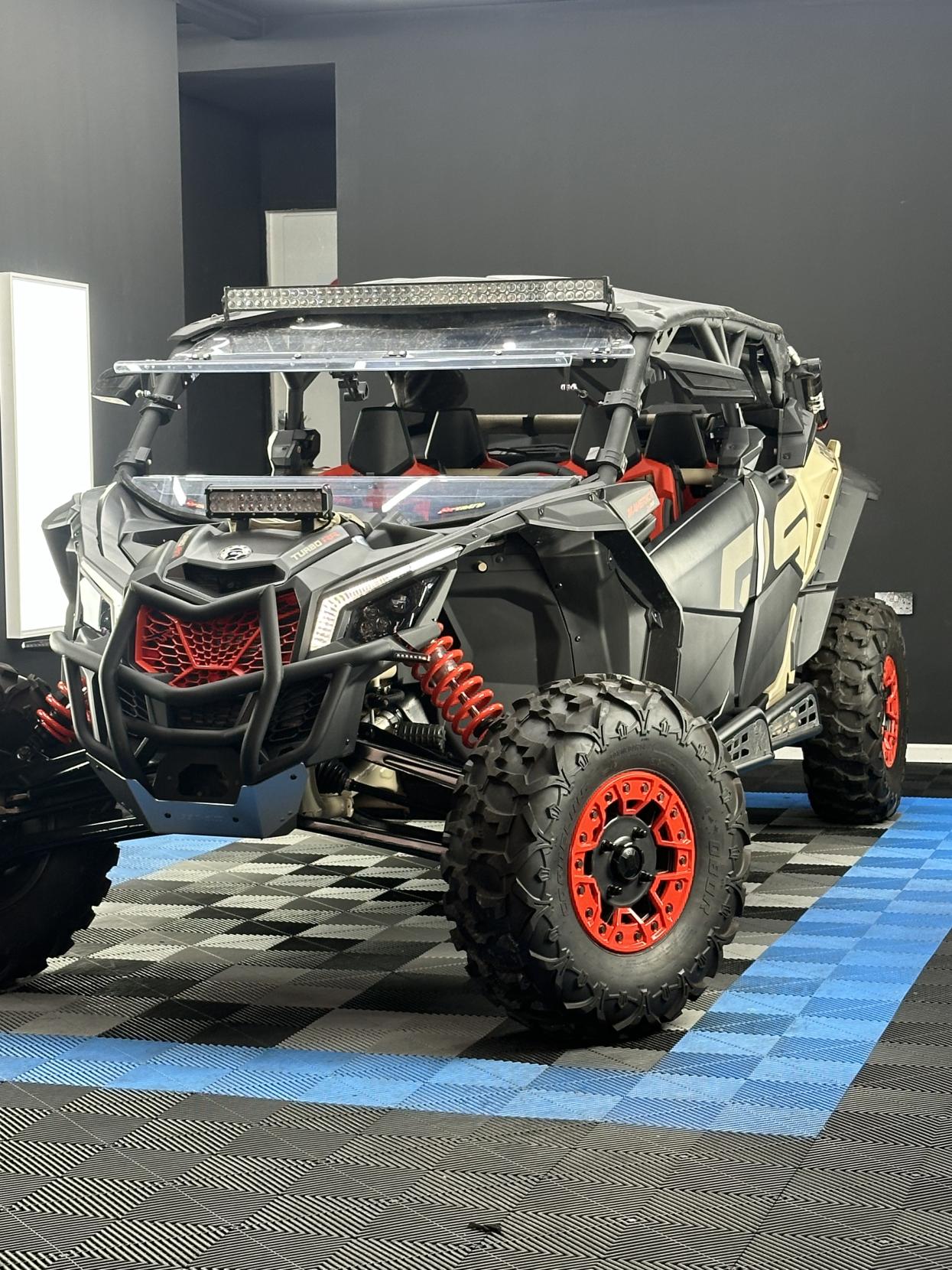 Can-Am Maverick 1000 x3 turbo