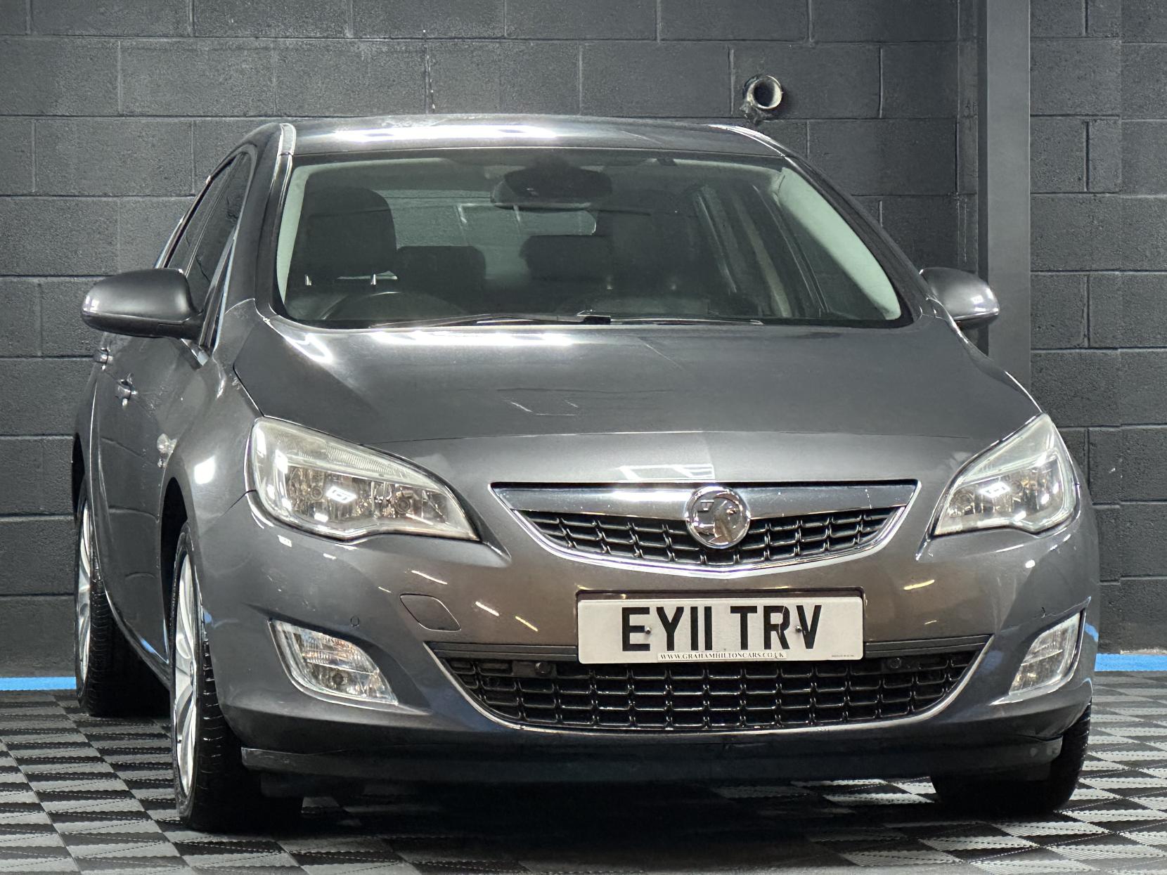 Vauxhall Astra 1.6 16v Elite Hatchback 5dr Petrol Easytronic Euro 5 (115 ps)