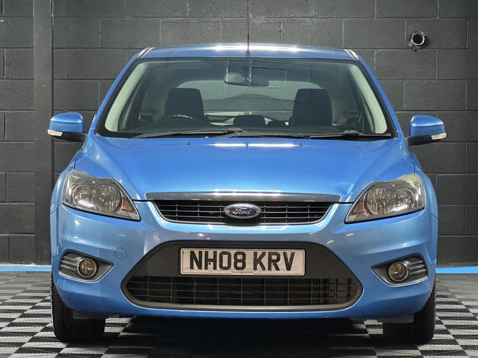 Ford Focus 1.6 Zetec Hatchback 5dr Petrol Automatic (184 g/km, 99 bhp)