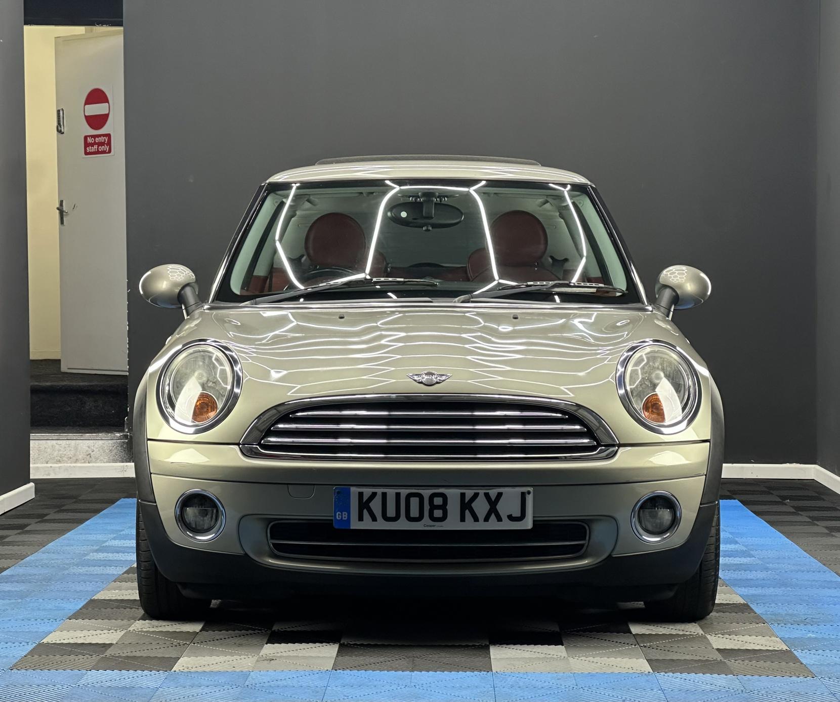 MINI Hatch 1.4 One Hatchback 3dr Petrol Steptronic Euro 4 (95 ps)