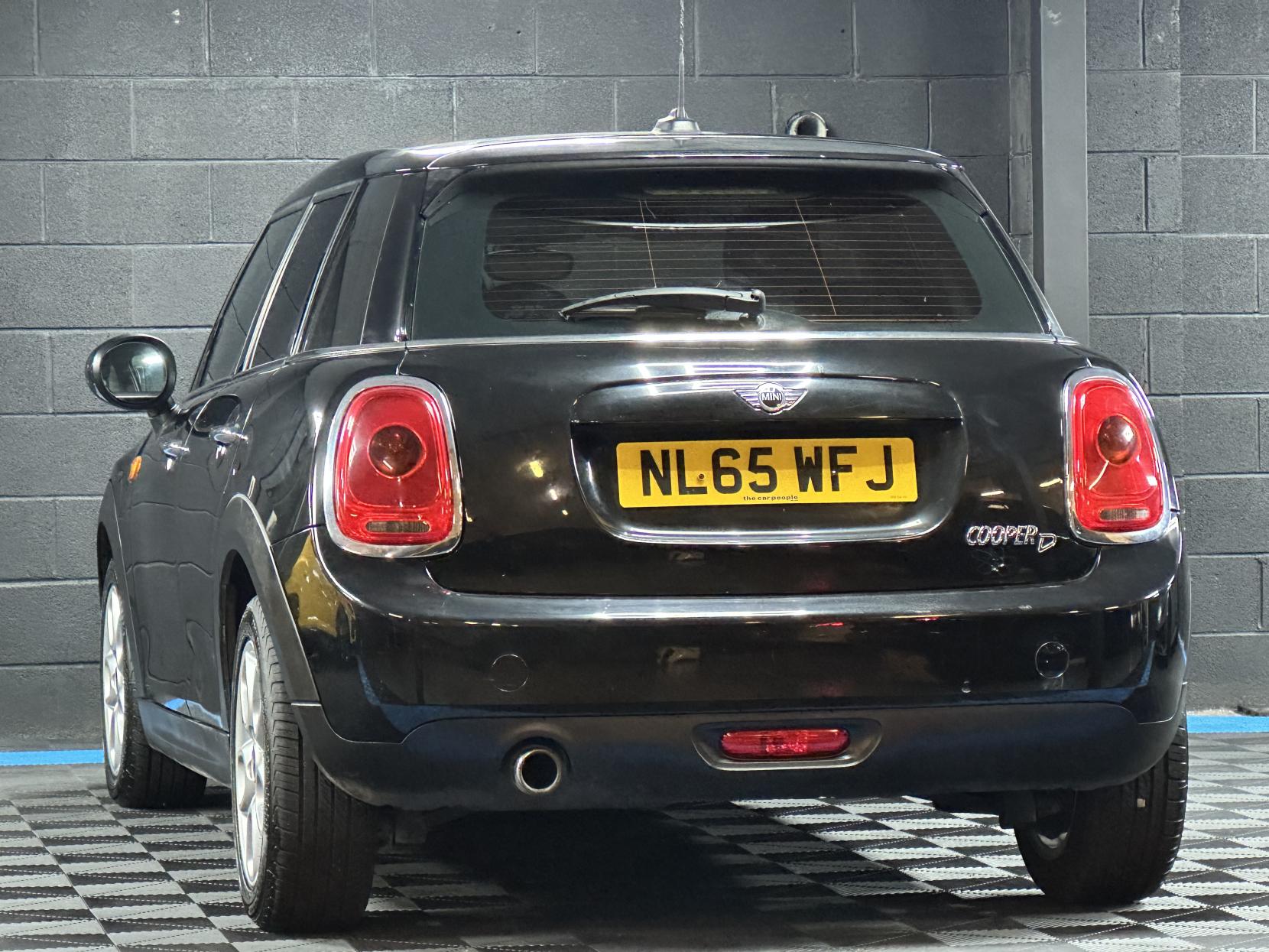 MINI Hatch 1.5 Cooper D Hatchback 5dr Diesel Manual Euro 6 (s/s) (116 ps)